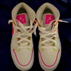 air jordan 1s retro neon pink